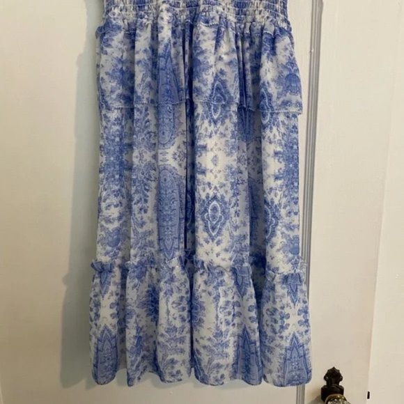 Saylor Ruffle Dress - Size Medium - Picture 6 of 10